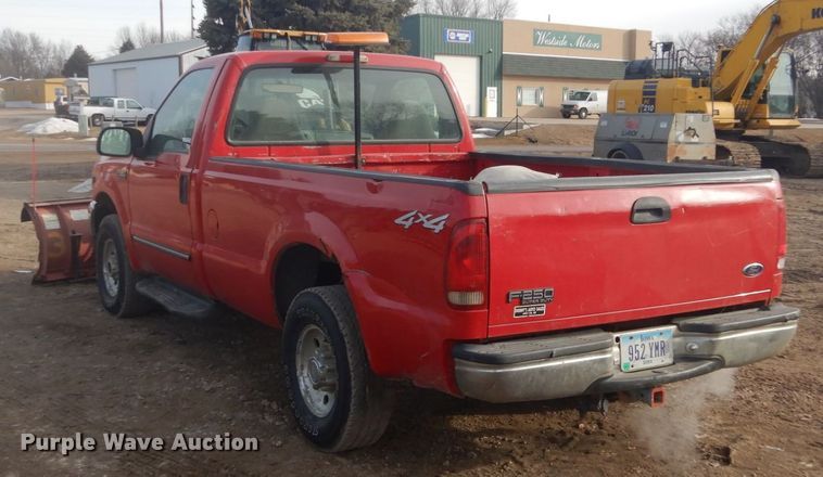 image for item GW9483 2000 Ford F250 Super Duty pickup truck