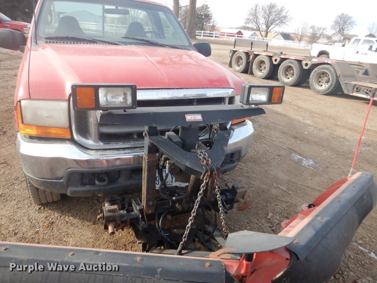 image for item GW9483 2000 Ford F250 Super Duty pickup truck