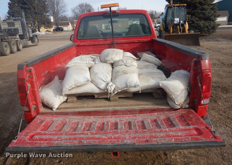 image for item GW9483 2000 Ford F250 Super Duty pickup truck