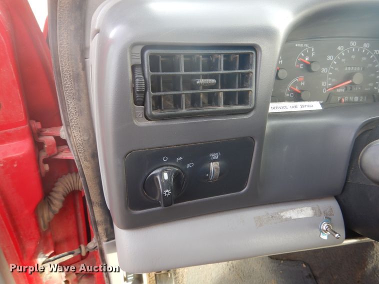 image for item GW9483 2000 Ford F250 Super Duty pickup truck