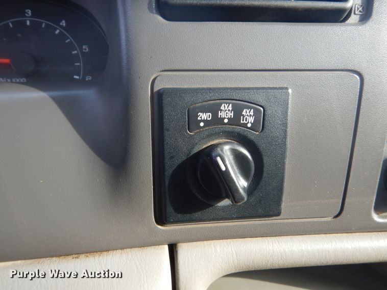 image for item GW9483 2000 Ford F250 Super Duty pickup truck