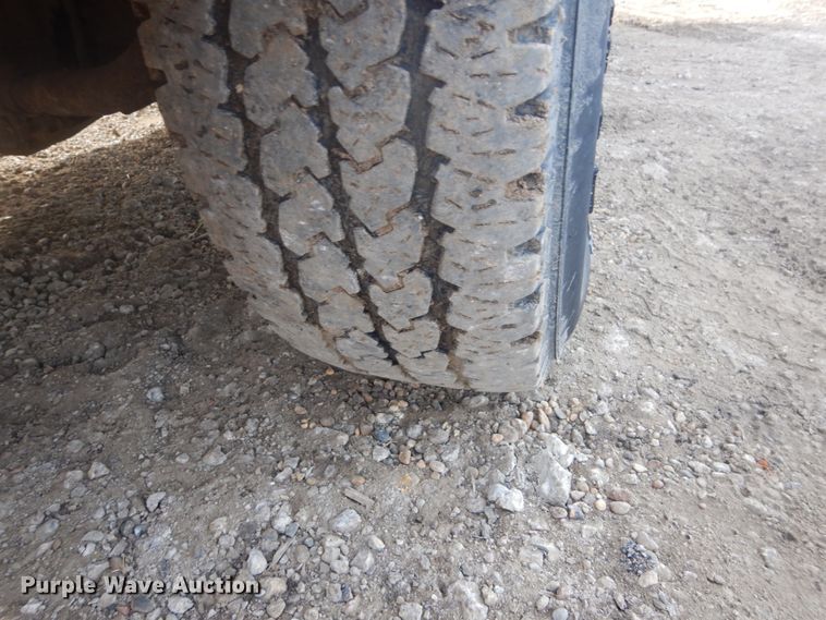 image for item GW9483 2000 Ford F250 Super Duty pickup truck