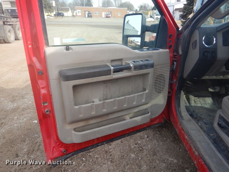 image for item GW9484 2008 Ford F250 Super Duty Crew Cab pickup truck