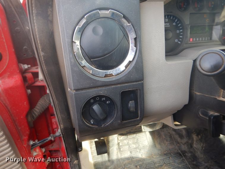 image for item GW9484 2008 Ford F250 Super Duty Crew Cab pickup truck