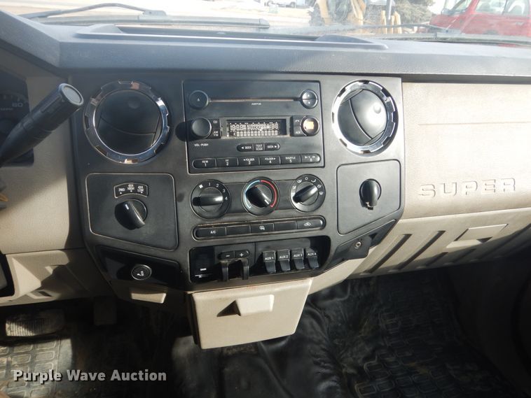 image for item GW9484 2008 Ford F250 Super Duty Crew Cab pickup truck