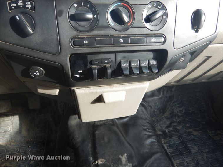 image for item GW9484 2008 Ford F250 Super Duty Crew Cab pickup truck