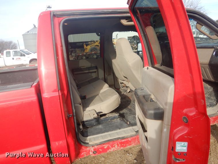 image for item GW9484 2008 Ford F250 Super Duty Crew Cab pickup truck