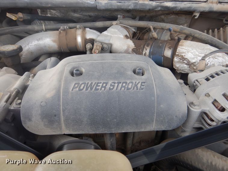 image for item GW9492 2001 Ford F350 Super Duty Crew Cab pickup truck