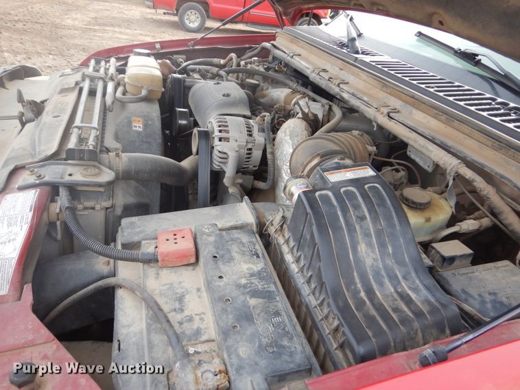 image for item GW9492 2001 Ford F350 Super Duty Crew Cab pickup truck