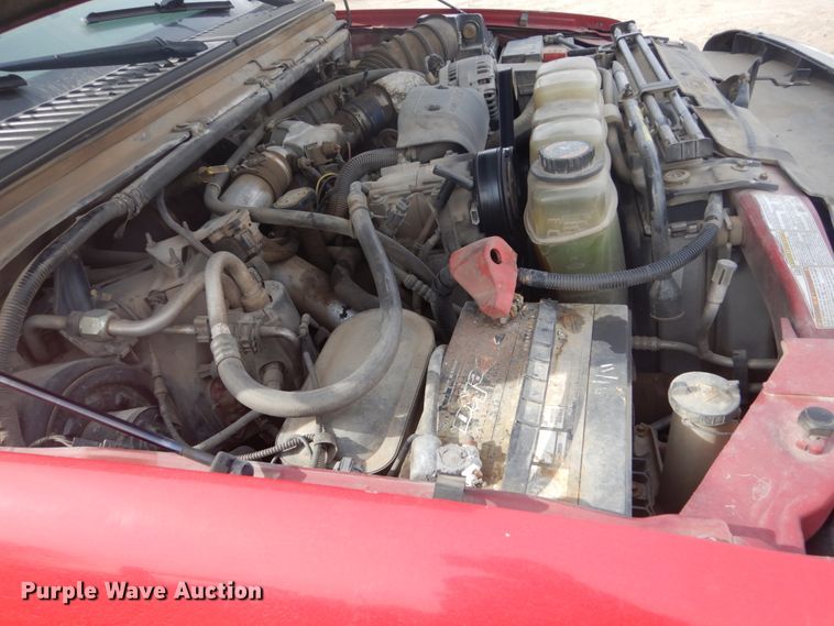 image for item GW9492 2001 Ford F350 Super Duty Crew Cab pickup truck