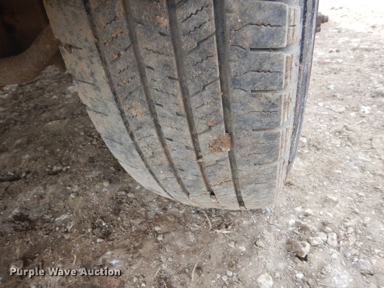 image for item GW9492 2001 Ford F350 Super Duty Crew Cab pickup truck