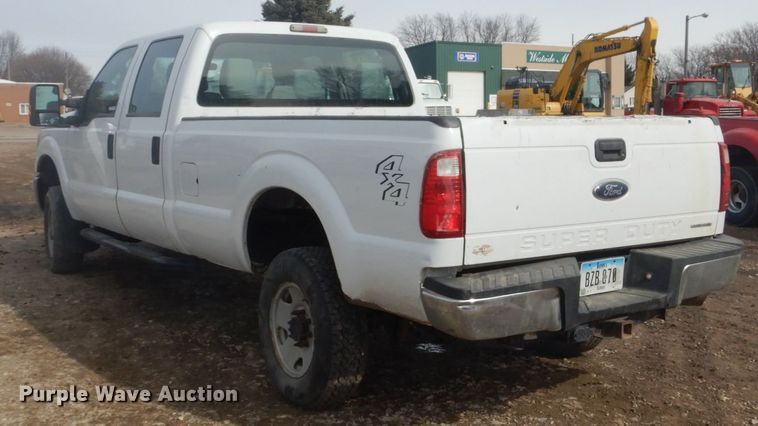 image for item GW9493 2011 Ford F250 Super Duty Crew Cab pickup truck
