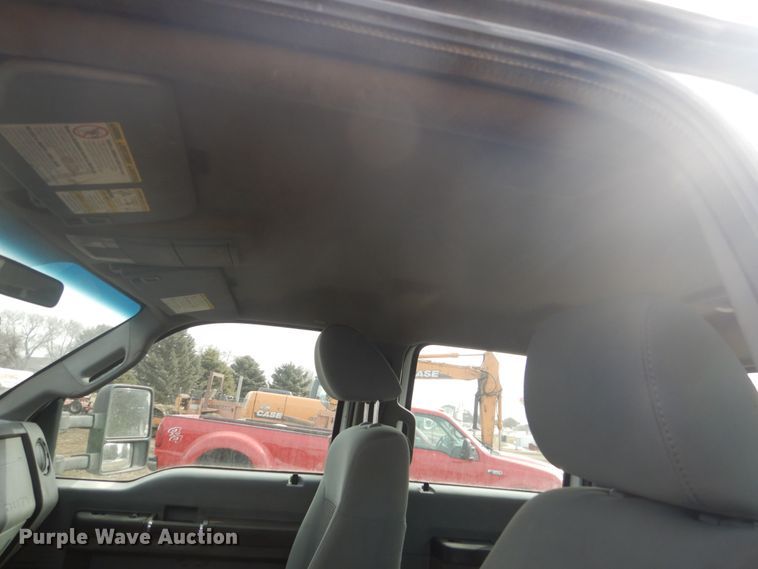 image for item GW9493 2011 Ford F250 Super Duty Crew Cab pickup truck