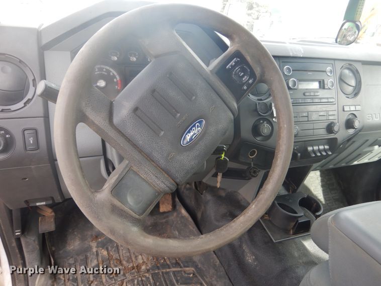 image for item GW9493 2011 Ford F250 Super Duty Crew Cab pickup truck