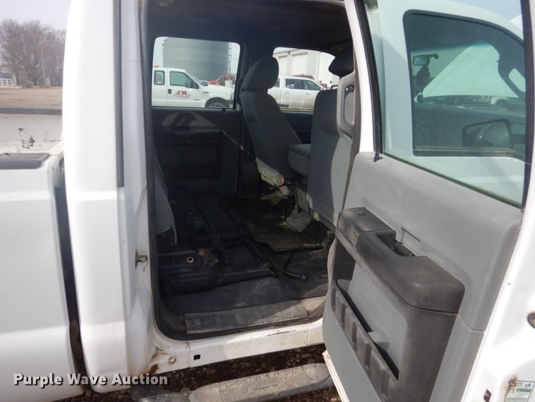 image for item GW9493 2011 Ford F250 Super Duty Crew Cab pickup truck