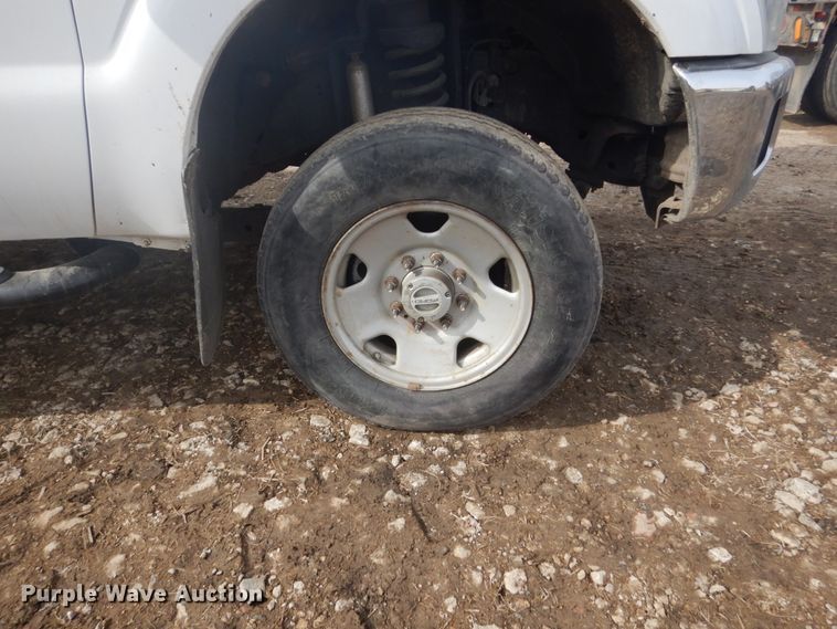 image for item GW9493 2011 Ford F250 Super Duty Crew Cab pickup truck