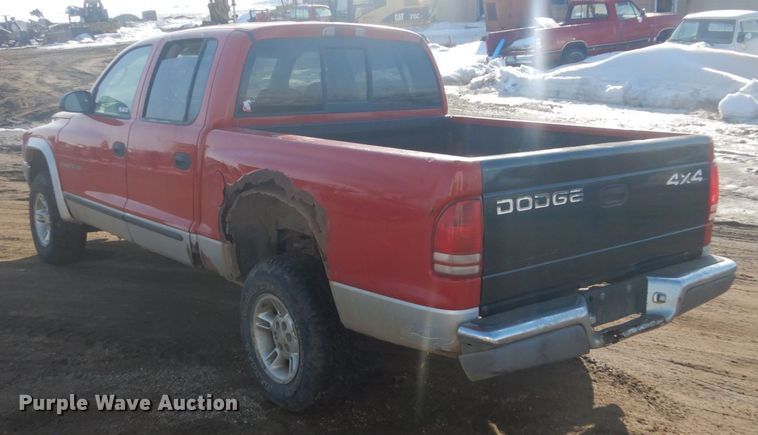 image for item GW9502 2001 Dodge Dakota Quad Cab pickup truck