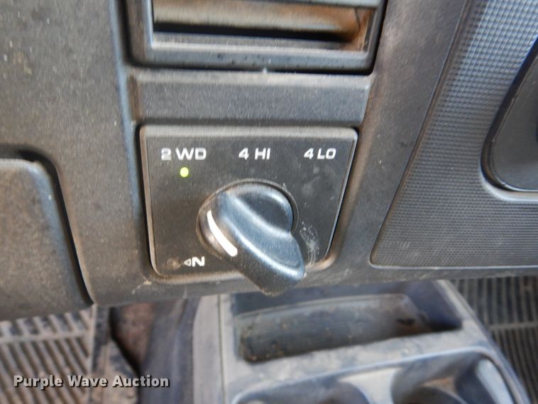 image for item GW9502 2001 Dodge Dakota Quad Cab pickup truck