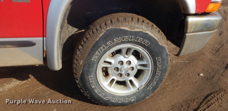 image for item GW9502 2001 Dodge Dakota Quad Cab pickup truck