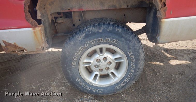 image for item GW9502 2001 Dodge Dakota Quad Cab pickup truck