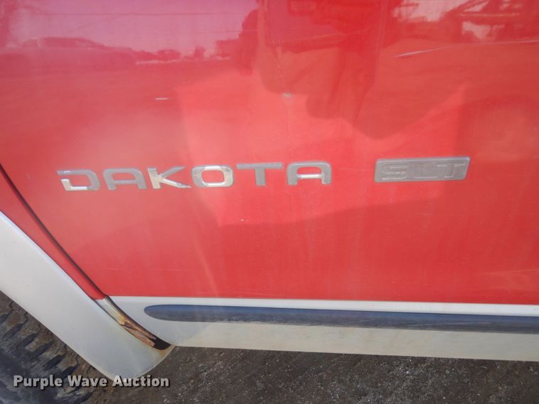 image for item GW9502 2001 Dodge Dakota Quad Cab pickup truck