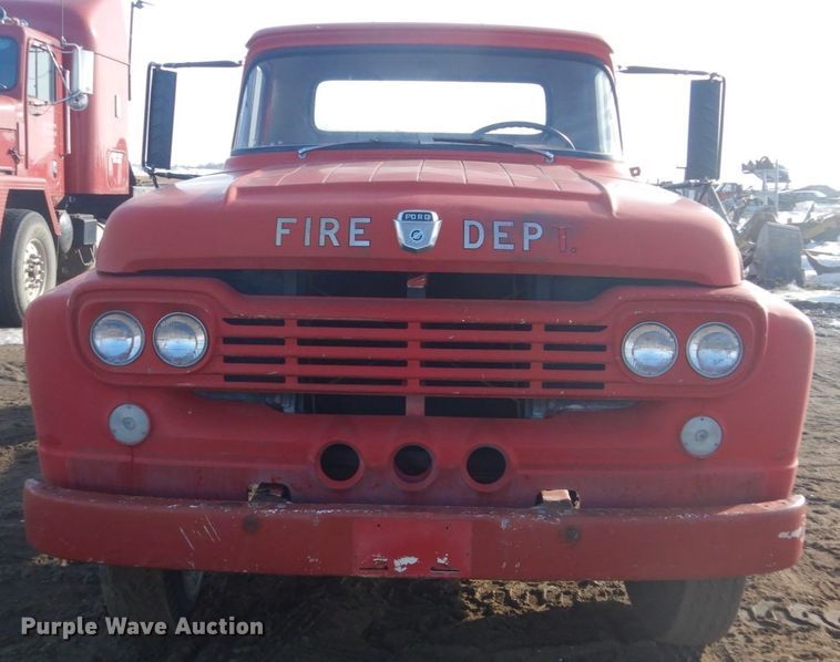 image for item GW9503 1959 Ford F700 truck cab and chassis