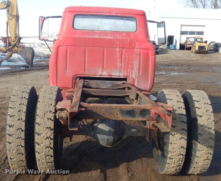 image for item GW9503 1959 Ford F700 truck cab and chassis