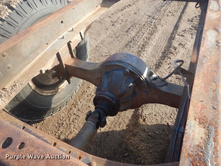 image for item GW9503 1959 Ford F700 truck cab and chassis