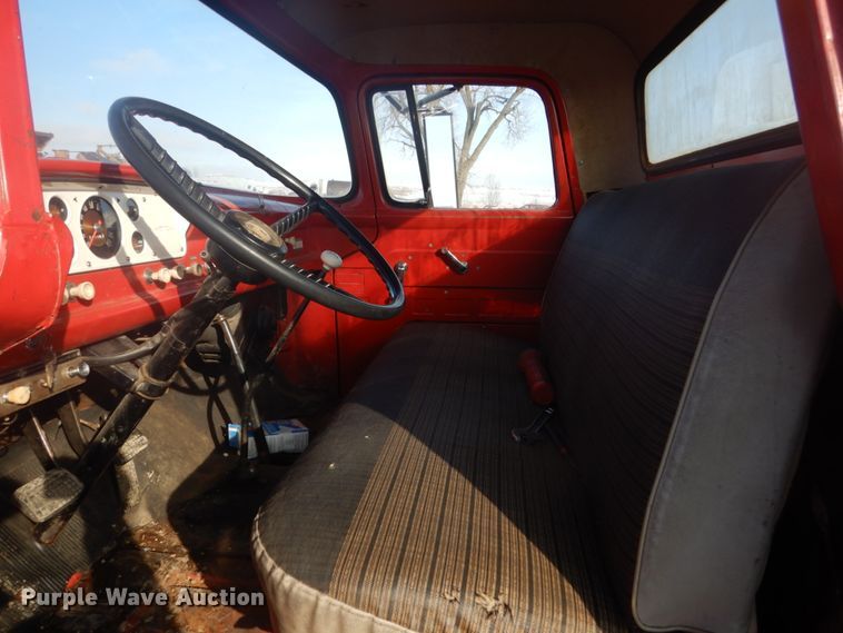 image for item GW9503 1959 Ford F700 truck cab and chassis