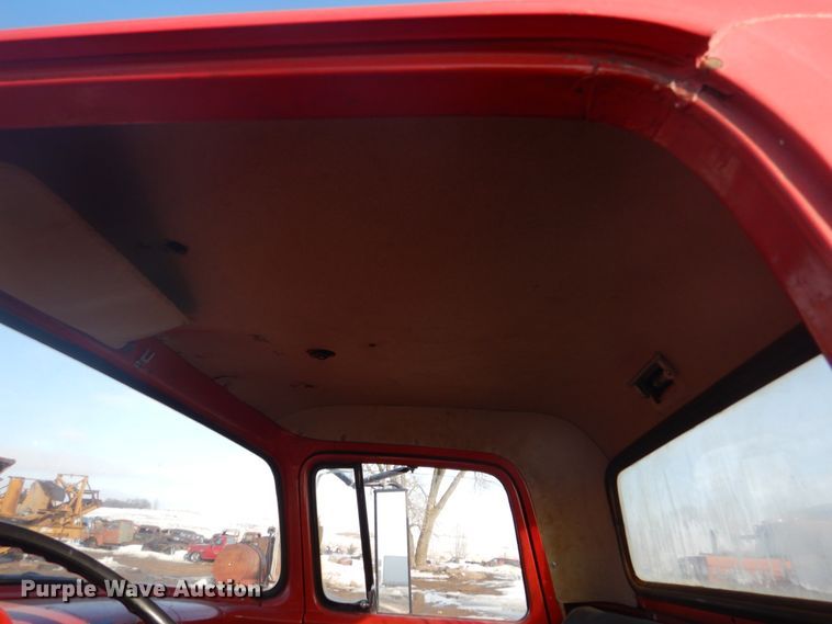 image for item GW9503 1959 Ford F700 truck cab and chassis