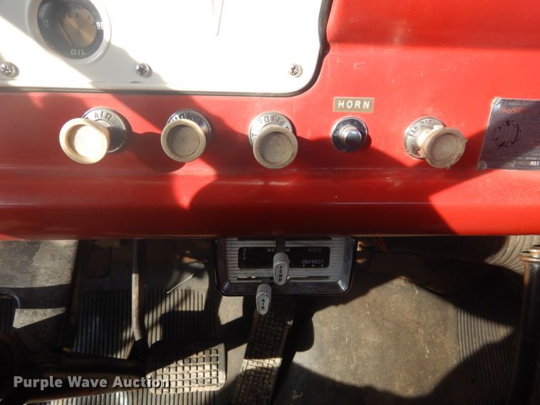 image for item GW9503 1959 Ford F700 truck cab and chassis