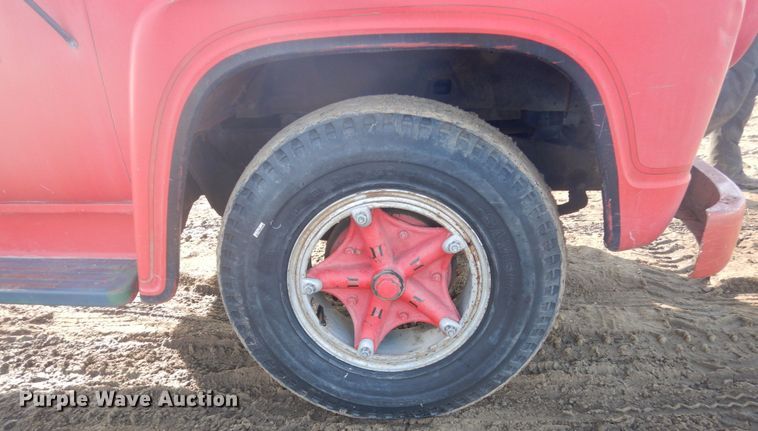 image for item GW9503 1959 Ford F700 truck cab and chassis