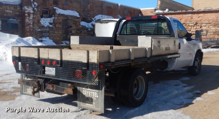 image for item GW9506 2006 Ford F350 Super Duty flatbed pickup truck