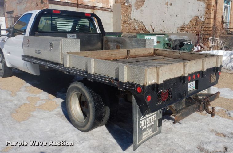 image for item GW9506 2006 Ford F350 Super Duty flatbed pickup truck