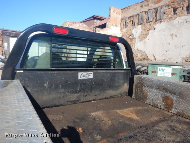 image for item GW9506 2006 Ford F350 Super Duty flatbed pickup truck