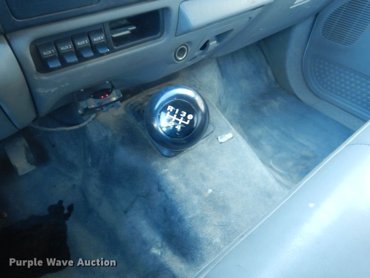 image for item GW9506 2006 Ford F350 Super Duty flatbed pickup truck