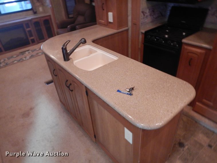 image for item GW9508 2009 Keystone 3665RE camper