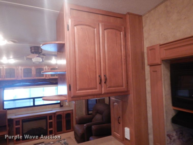 image for item GW9508 2009 Keystone 3665RE camper