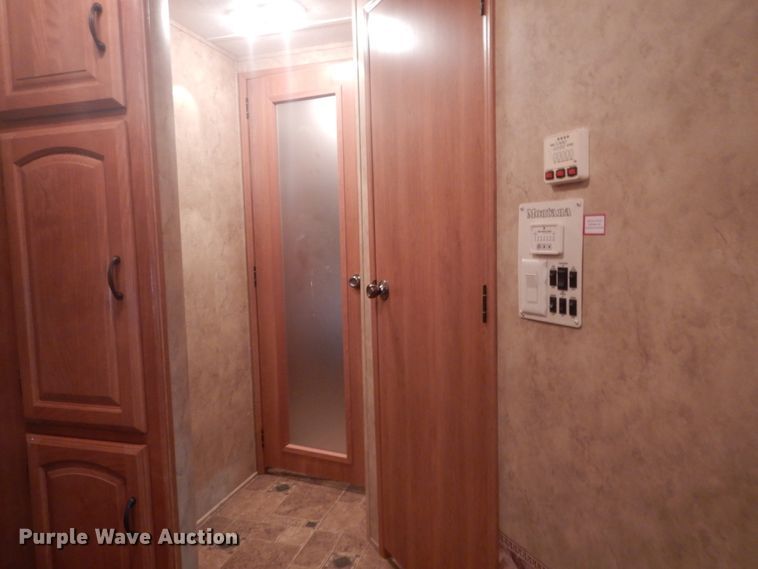 image for item GW9508 2009 Keystone 3665RE camper