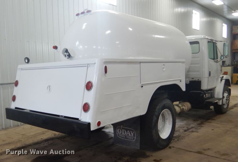 image for item GW9510 1995 Freightliner FL70 propane delivery truck