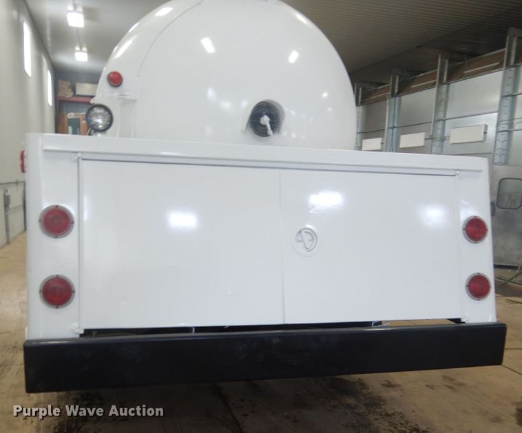 image for item GW9510 1995 Freightliner FL70 propane delivery truck