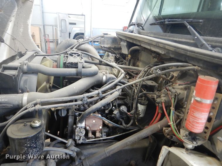 image for item GW9510 1995 Freightliner FL70 propane delivery truck