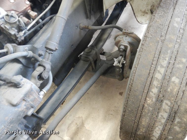 image for item GW9510 1995 Freightliner FL70 propane delivery truck