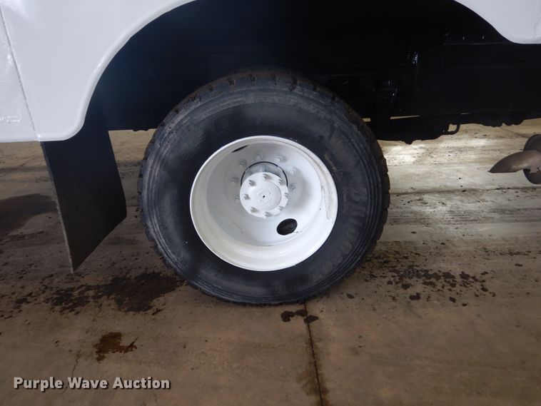 image for item GW9510 1995 Freightliner FL70 propane delivery truck