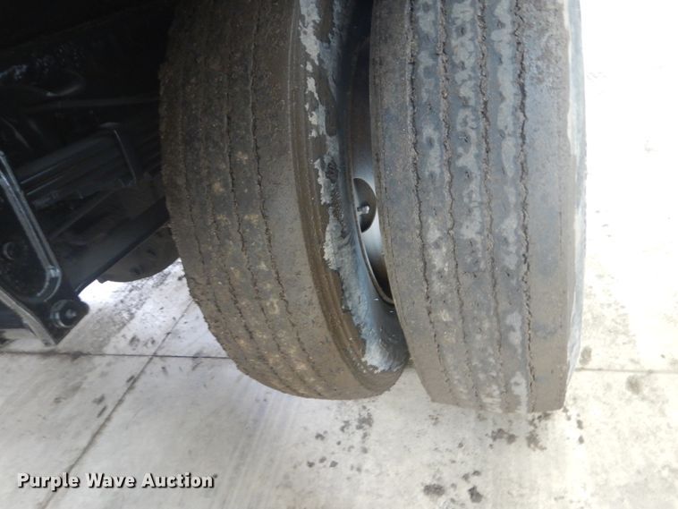 image for item GW9510 1995 Freightliner FL70 propane delivery truck