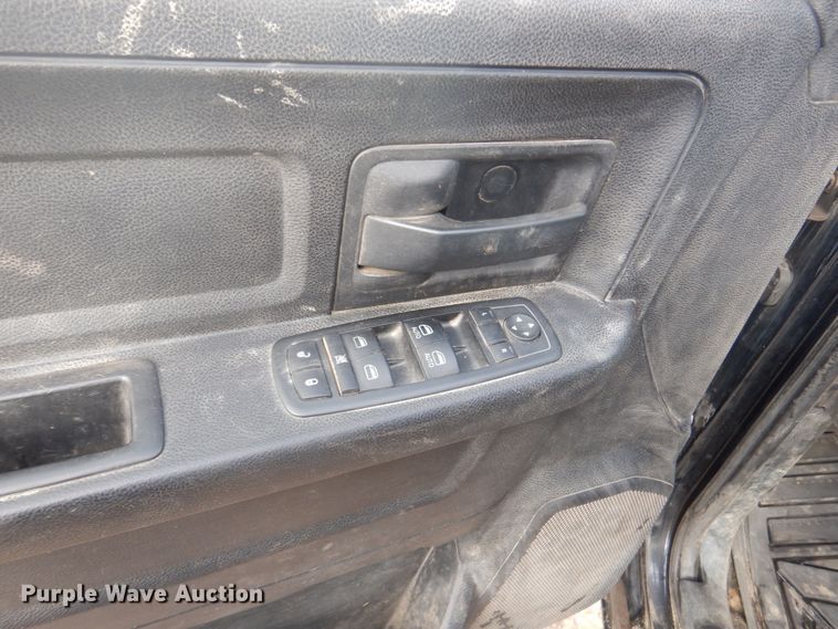 image for item GW9522 2013 Dodge Ram 1500 Quad Cab pickup truck