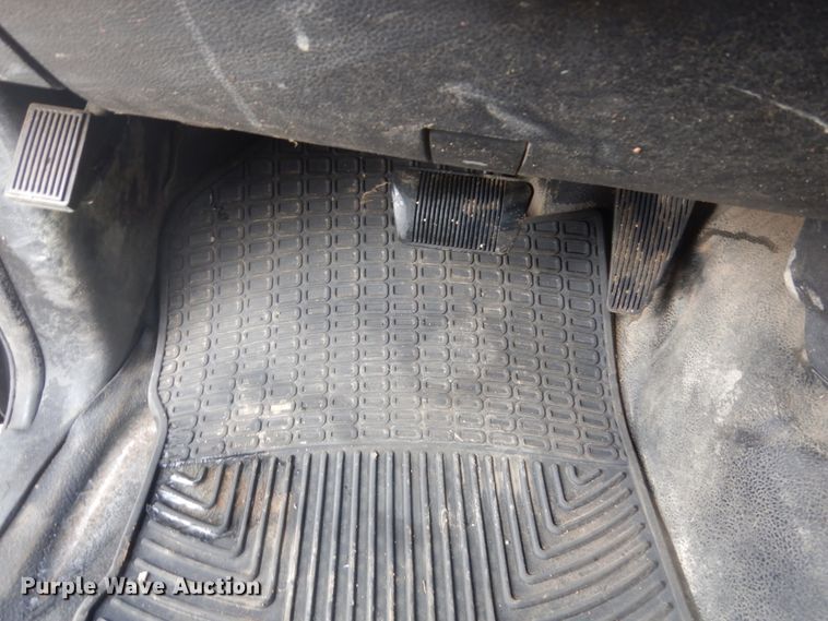 image for item GW9523 2013 Dodge Ram 1500 Quad Cab pickup truck