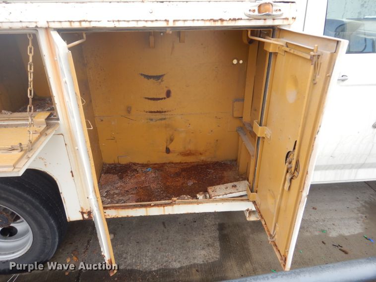 image for item GW9524 1988 Ford F350 utility bed pickup truck with crane