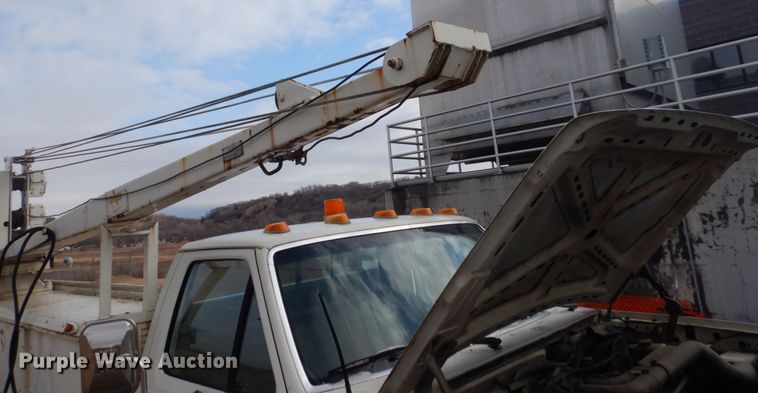 image for item GW9524 1988 Ford F350 utility bed pickup truck with crane