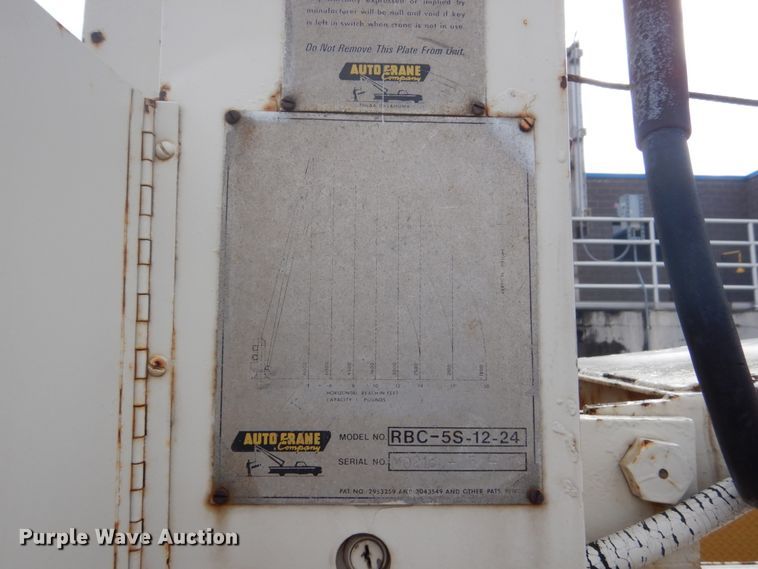 image for item GW9524 1988 Ford F350 utility bed pickup truck with crane